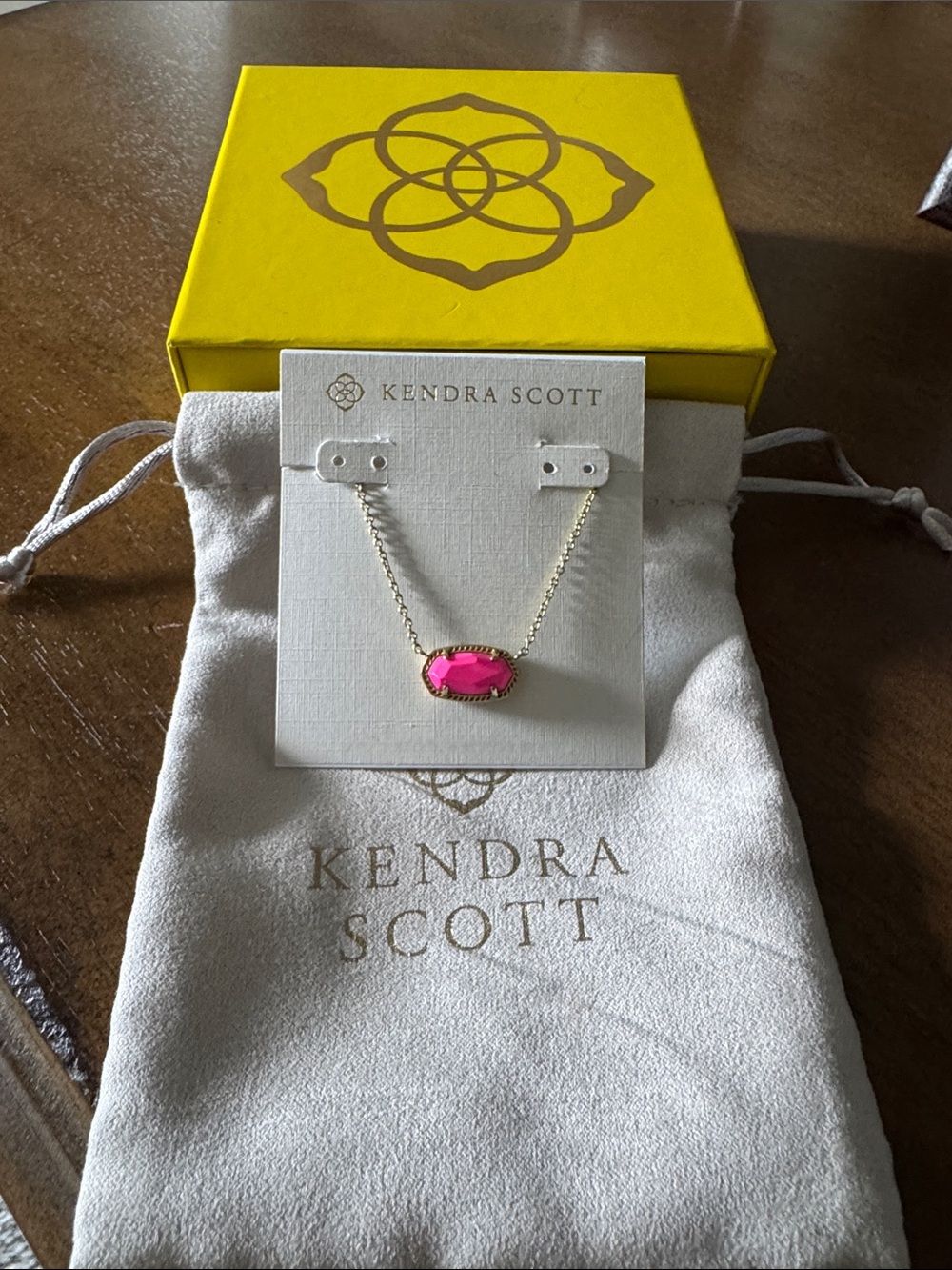 Kendra Scott Elisa Gold Pendant Necklace in Azalea Illusion - NWT